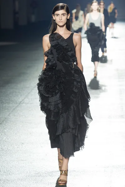 Look 44